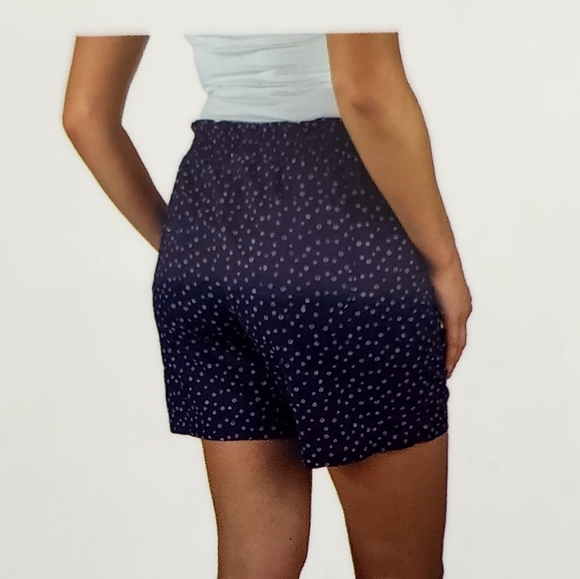 Blue Short with pockets - Picture 4 of 4